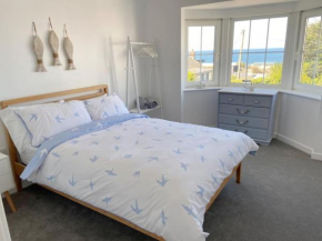 2 Headland Place Aberporth (Beautiful sea views, 1 min walk to beach)